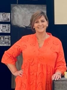 Bonnie Ruffin Acrylic Fine Art Painter